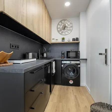 Premium Studio, Old Town With Ac Apartment Pressburg